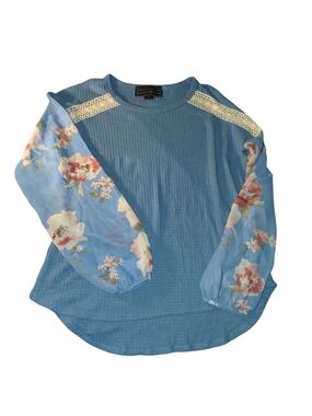 Polly & Esther Powder Blue Floral Sleeve Sweatshirt Medium